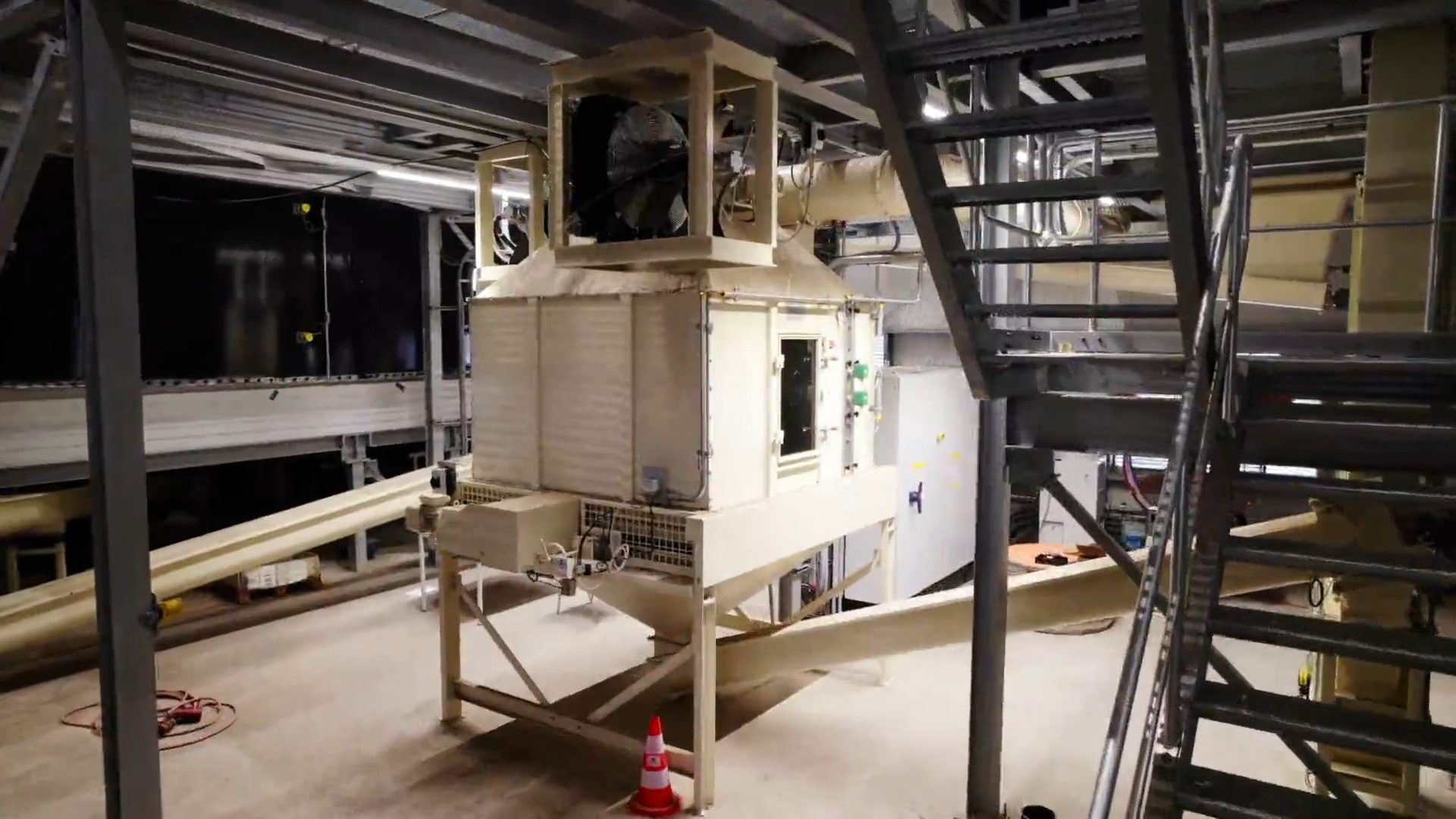 Fertiliser pelletising equipment at the Wijster digestate drying and pelletising plant